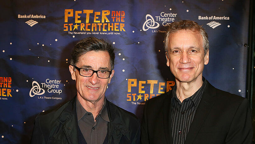 Roger Rees (l.) 2013 neben seinem Ehemann Eric Elice Roger Rees (l.) 2013 neben seinem Ehemann Eric Elice