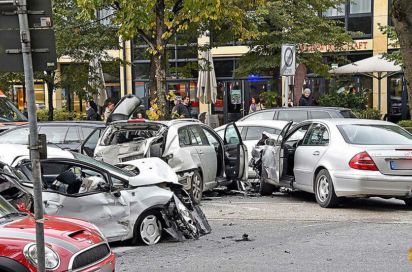 Die Bilder von der Massenkarambolage auf der Nymphenburger Straße.