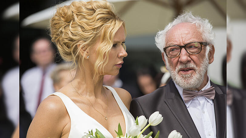Veronica Ferres und Dieter Hallervorden stehen für "Liebe auf den ersten Trick" gemeinsam vor der Kamera.