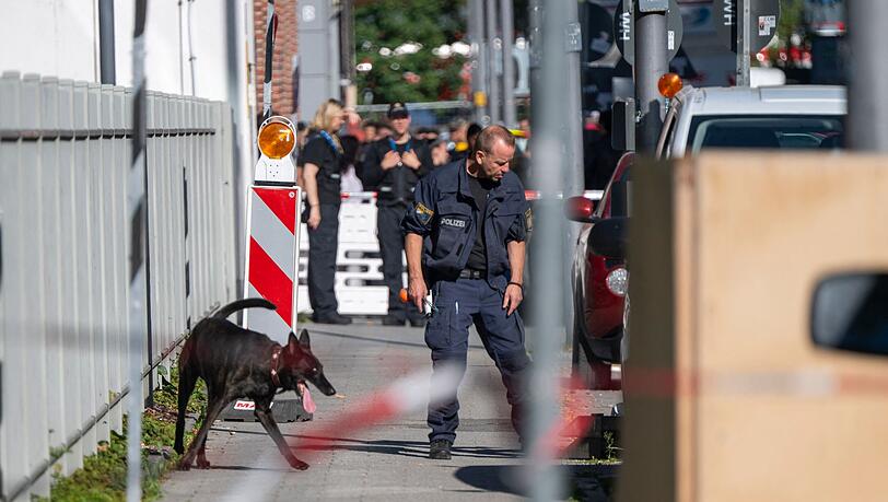 Ein Spürhund war im Einsatz. Ein Spürhund war im Einsatz.