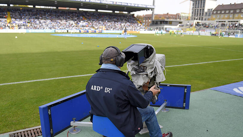 Auch bei der Relegation wird der BR live aus dem Grünwalder Stadion senden. Auch bei der Relegation wird der BR live aus dem Grünwalder Stadion senden.
