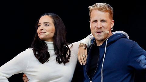 Früher waren Amira Aly und Oliver Pocher auch auf der Bühne ein eingespieltes Team. Seit August 2023 hat sich das komplett geändert.