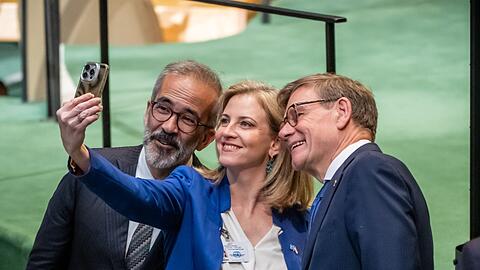 Wahlkampf gegen Freunde: Au&szlig;enminister Wadephul mit seiner Amtskollegein aus &Ouml;sterreich, Beate Meinl-Reisinger, und seinem portugiesischen Amtskollegen Paulo Rangel.
