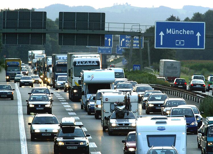 Auch wenn jetzt zur Urlaubszeit manchmal Stau herrscht: Die Anbindung zur Autobahn ist ein großer Pluspunkt.
