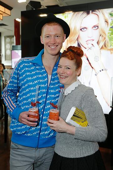 Enie van de Meiklokjes mit Freund Tobias Staerbo.