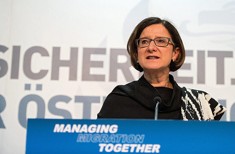 Österreich will in wenigen Wochen ein Asyl-Schnellverfahren einführen, mit dem binnen weniger Stunden individuell festgestellt werden kann, ob Gründe gegen eine Zurückweisung in ein sicheres Drittland sprechen. Das kündigte unter anderem die österreichische Innenministerin Johanna Mikl-Leitner an. Foto: Christian Bruna