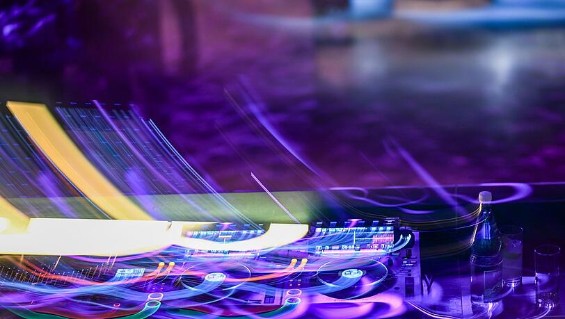 Die Polizei sucht nach Zeugen des Angriffs. (Symbolbild) Die Polizei sucht nach Zeugen des Angriffs. (Symbolbild)