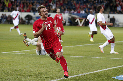 Xherdan Shaqiri:Hauptrolle.Traf zuletzt beim 2:0-Test der Schweiz gegen Peru. Liebling von Trainer Ottmar Hitzfeld (&bdquo;Bin überzeugt, dass sich Shaqiri auch bei Bayern durchsetzt&ldquo;) &ndash; und ausgeruht nach mehreren Verletzungen.