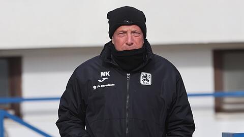 1860-Trainer Markus Kauczinski.