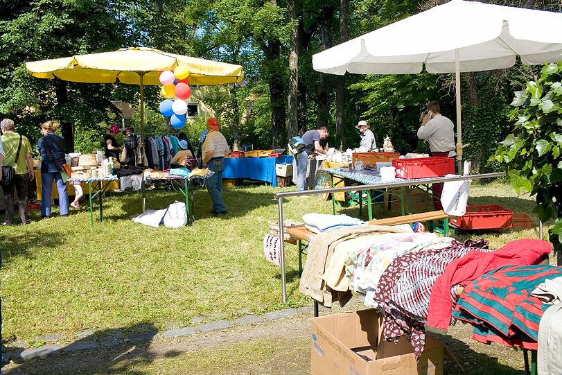 Second-Hand-Schnäppchen im Hof und vor der Haustür. Die schönsten Fotos.