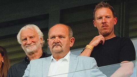 Beim EM-Finale der deutschen U21-Junioren waren Bundestrainer Julian Nagelsmann (r) und DFB-Sportdirektor Rudi Völler (l) vor Ort in der Slowakei.