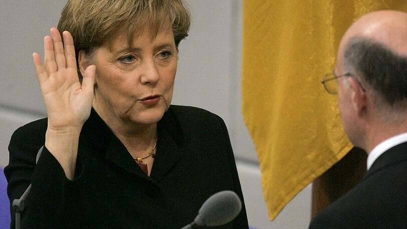 Angela Merkel bei ihrer ersten Vereidigung als Bundeskanzlerin am 22. November 2005  in Berlin.