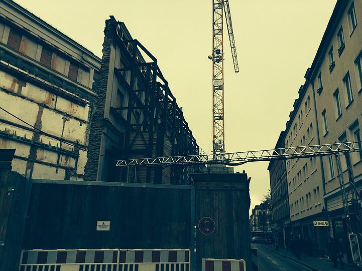 Beeindruckend: Eine Wand wie losgelöst.
