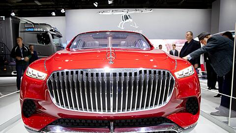 Mit einer Maybach-Luxuslimousine war am Donnerstag ein Mann betrunken und ohne Führerschein unterwegs. (Symbolbild)