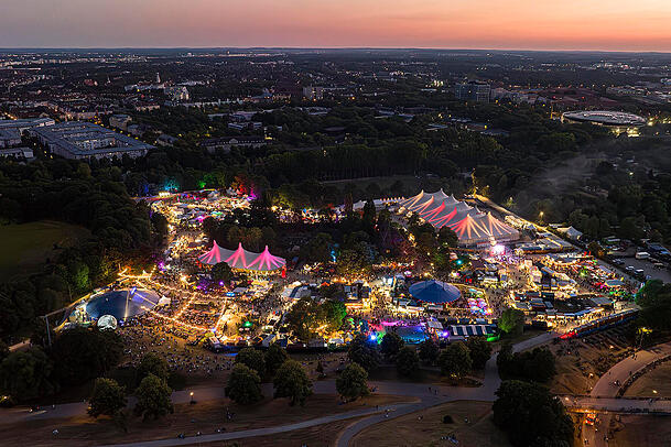 Tollwood Sommerfestival im Olympiapark Tollwood Sommerfestival im Olympiapark