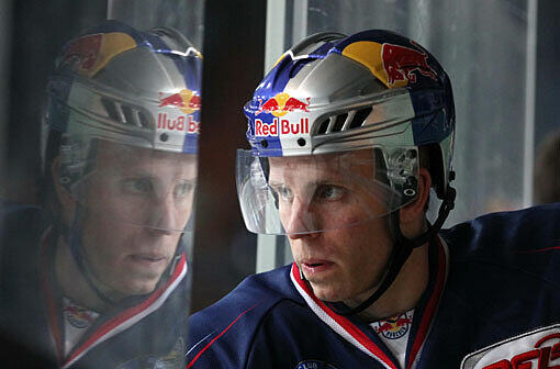 Jason Ulmer: Der Spieler des EHC Red Bull München fällt sechs Wochen aus.