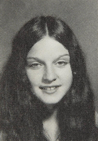 Zarter Anfang: Madonna Louise Ciccone wächst in Michigan auf, als sie fünf ist, stirbt ihre Mutter.