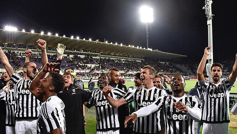 Jubel bei Juve: Die Turiner wurden zum fünften Mal in Folge italienischer Meister. Jubel bei Juve: Die Turiner wurden zum fünften Mal in Folge italienischer Meister.