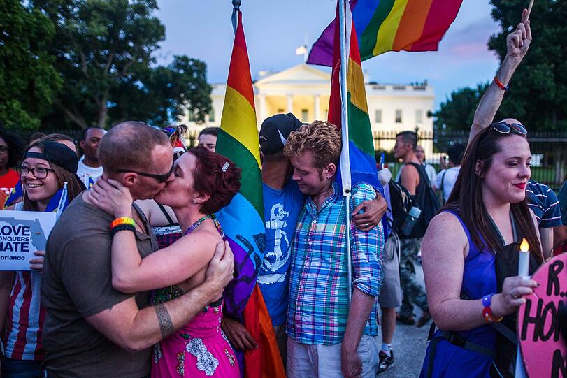 Die Menschen in Orlando trauern um die 50 Opfer des Terrorangriffs.