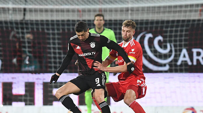 Robert Lewandowski trifft zum 1:1 gegen Union Berlin.