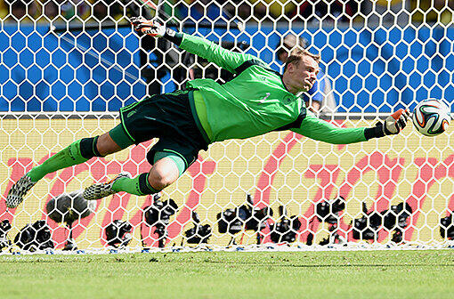 Manuel Neuer sicherte dem DFB-Team mit starken Paraden den Sieg!