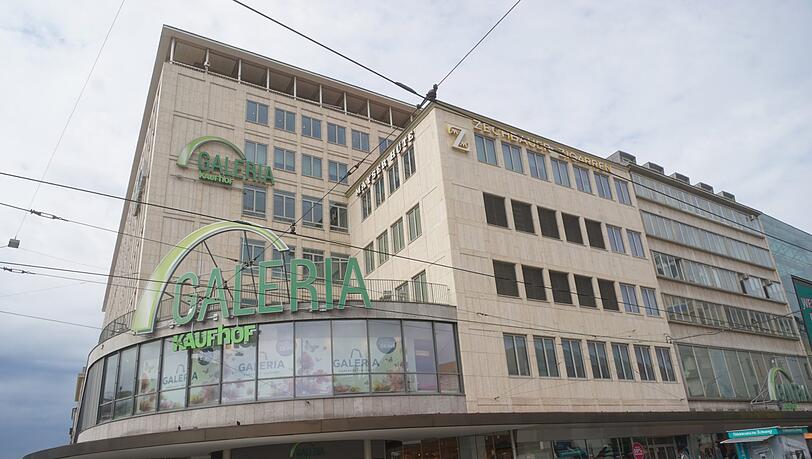 Am Freitag soll noch einmal über die Rettung der Stachus-Filiale gesprochen werden. Am Freitag soll noch einmal über die Rettung der Stachus-Filiale gesprochen werden.