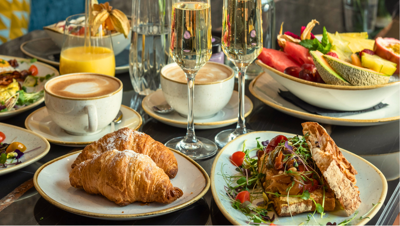 Feine Gastronomie bietet auch das Boutiquehotel Forstinger &ndash; schon morgens beim Fr&uuml;hst&uuml;cksbuffet.