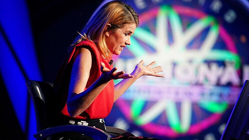 Anke Engelke beim Prominenten-Special von "Wer wird Millionär?" Anke Engelke beim Prominenten-Special von "Wer wird Millionär?"
