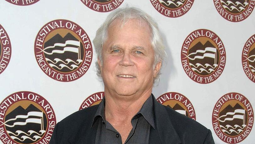 Sein Management hat versehentlich den Tod des Schauspielers Tony Dow verkündet.