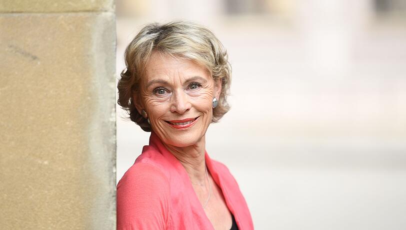 Die Schauspielerin Ilona Grübel steht seit ihrer Jugendzeit vor der Fernsehkamera. Jetzt wird sie 75 Jahre alt. (Archivbild)