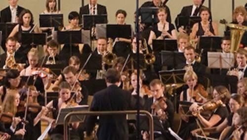 Die Sinfonietta (im Bild ein Ausschnitt) improvisiert. Die Sinfonietta (im Bild ein Ausschnitt) improvisiert.