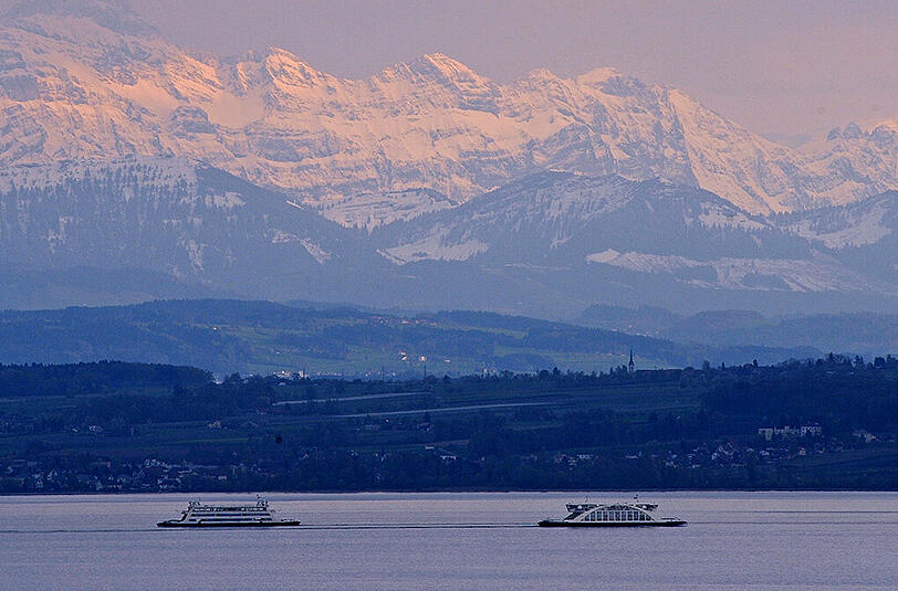 Am Montag soll die Suche nach dem vermissten Taucher im Bodensee fortgesetzt werden.