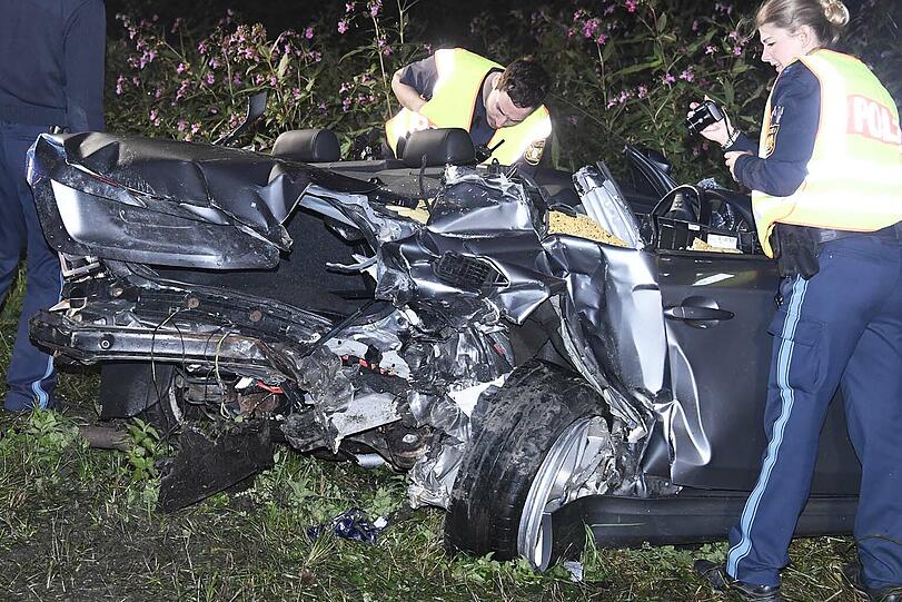 Die Bilder von der Unfallstelle auf der B13.