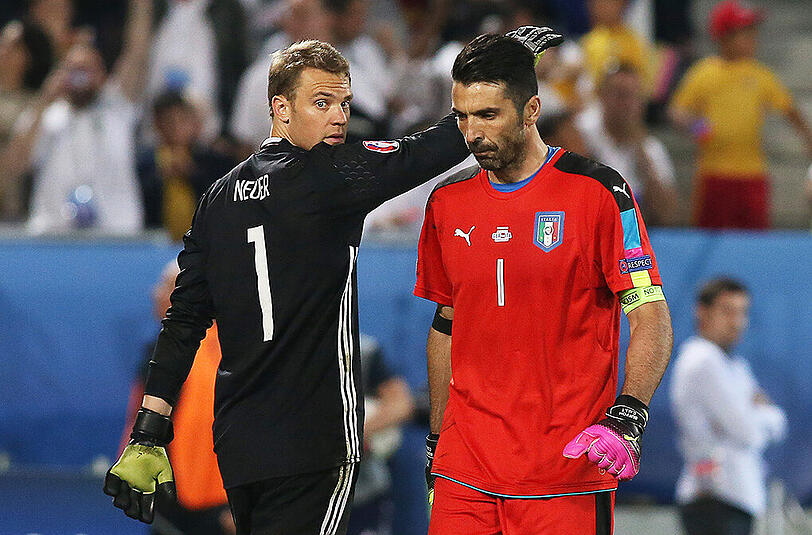 Torwart: Neuer ist an im vorbeigezogen, aber Altmeister Buffon ist immer noch einer der besten Keeper der Welt. Platz 3 für ihn.
