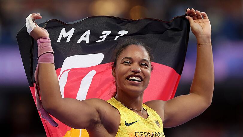 Mit einer Distanz von 20,0 Metern gewann die Kugelsto&szlig;erin Yemisi Ogunleye bei der Olympiade in Paris 2024 die Goldmedaille f&uuml;r Deutschland.