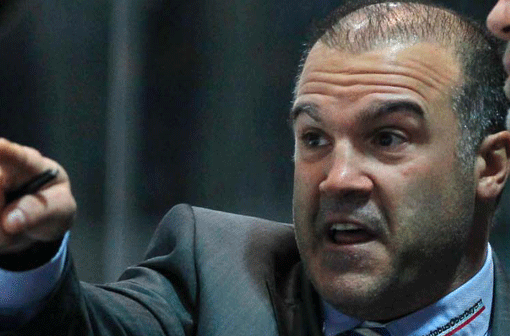 Maurizio Mansi: Co-Trainer an der Bande des EHC München.