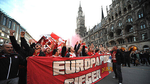 Bereits am Dienstag sind Hunderte Bayern-Fans durch die Münchner Innenstadt gezogen. Am Sonntag nach dem Pokalfinale soll's dann richtig voll werden. Bereits am Dienstag sind Hunderte Bayern-Fans durch die Münchner Innenstadt gezogen. Am Sonntag nach dem Pokalfinale soll's dann richtig voll werden.