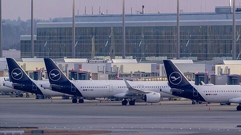 Die Reisewelle über die Osterferien fällt in diesem Jahr am Münchner Flughafen höher aus. (Archivbild)