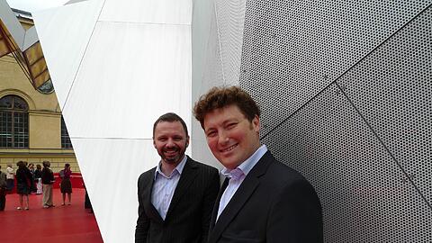 Viktor Schoner (re.) und Florian Scholz organisieren die Unicredit-Festspielnacht.
