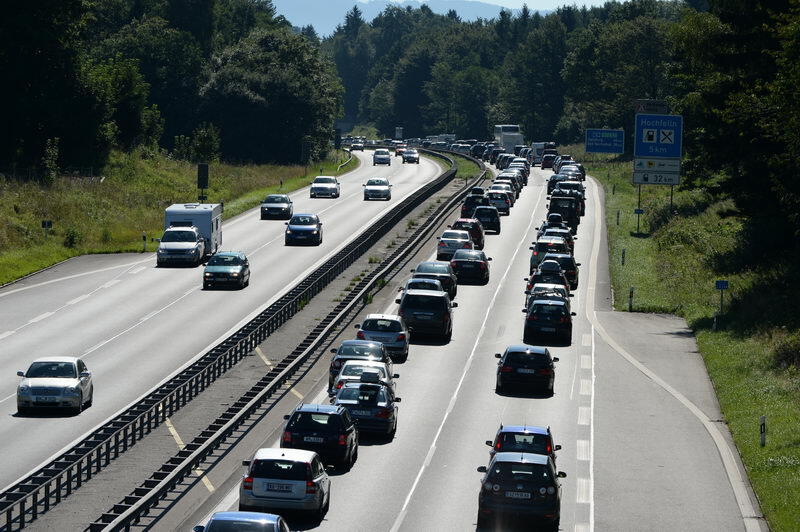 Die Bilder von der Blechlawine auf der A8