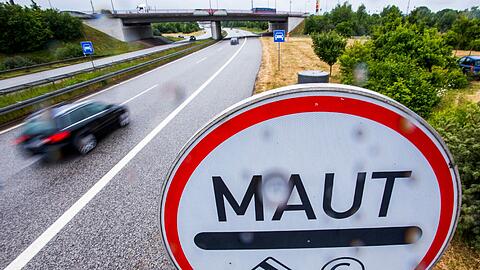 Es droht Ärger mit den Nachbarländern im Streit um die Maut