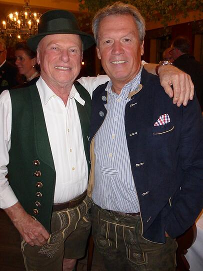 Ein Foto, das auch im Videofilm über das Leben des Iberl-Bühne-Chefs zu sehen war: Georg Maier (links) mit Schauspieler und Ensemble-Mitglied Hansi Kraus. Zwei, die sich auch fern der Bühne gern hatten und befreundet waren.