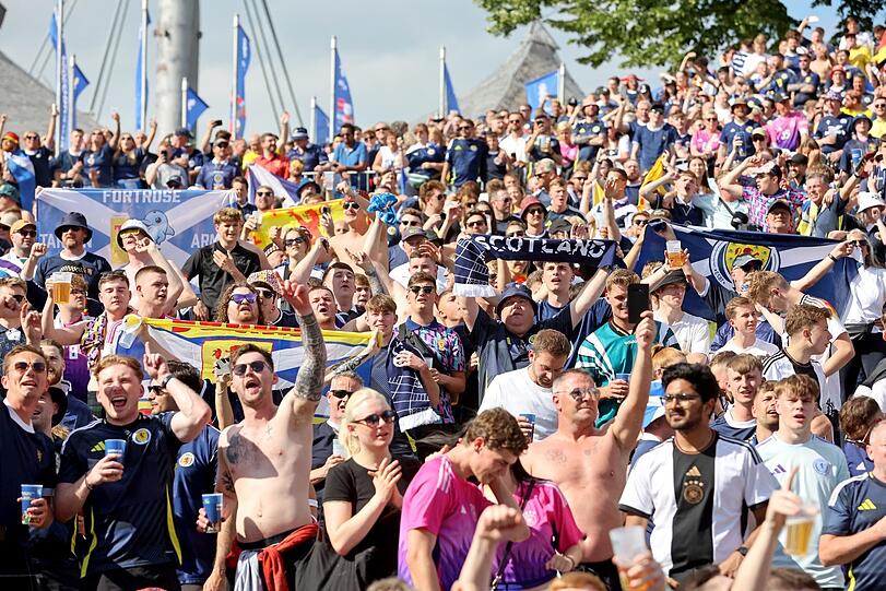 Beste Stimmung bei der Eröffnung der Fan Zone im Olympiapark.