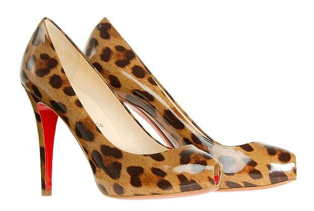 Plateau-Pumps mit Leopardenmuster