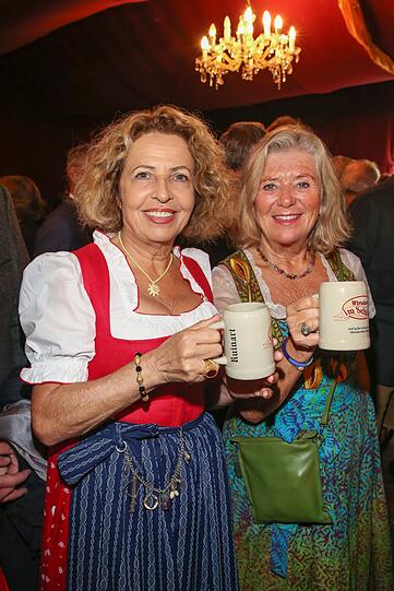 Feierten das Schichtl-Jubiäum: Die Schauspielerinnen Michaela May (links) und Jutta Speidel.
