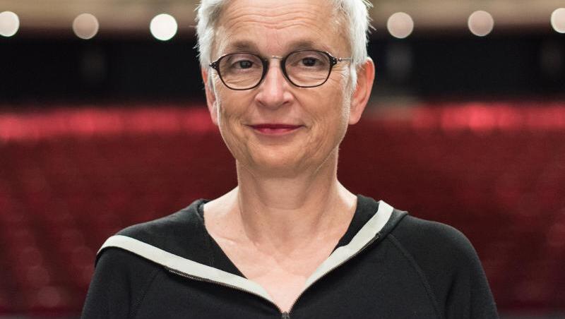 Barbara Mundel. Barbara Mundel.
