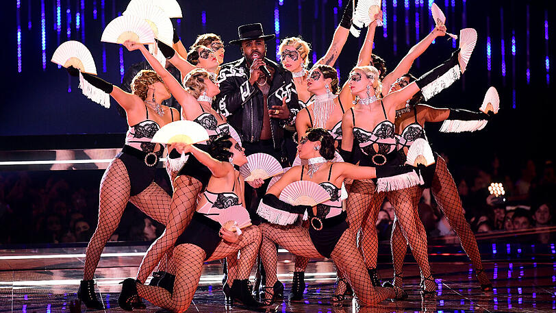 Jason Derulo tritt im Rahmen der Verleihung der MTV Europe Music Awards 2018 auf.