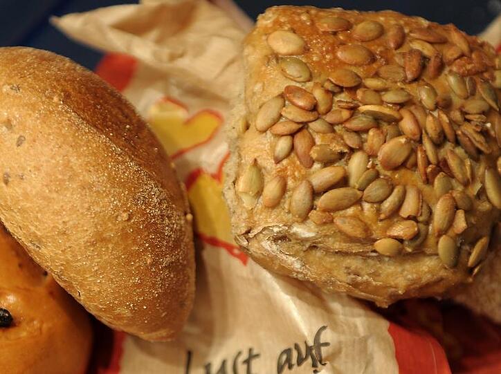 Der Täter brach in einer Bäckerei ein (Symbolbild).