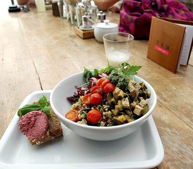Jeden Tag gibt's einen Salat und eine Suppe zur Wahl.