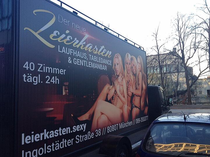 &bdquo;Ein nicht akzeptables Ärgernis&ldquo;: der Leierkasten-Transporter in der Erhardtstraße.